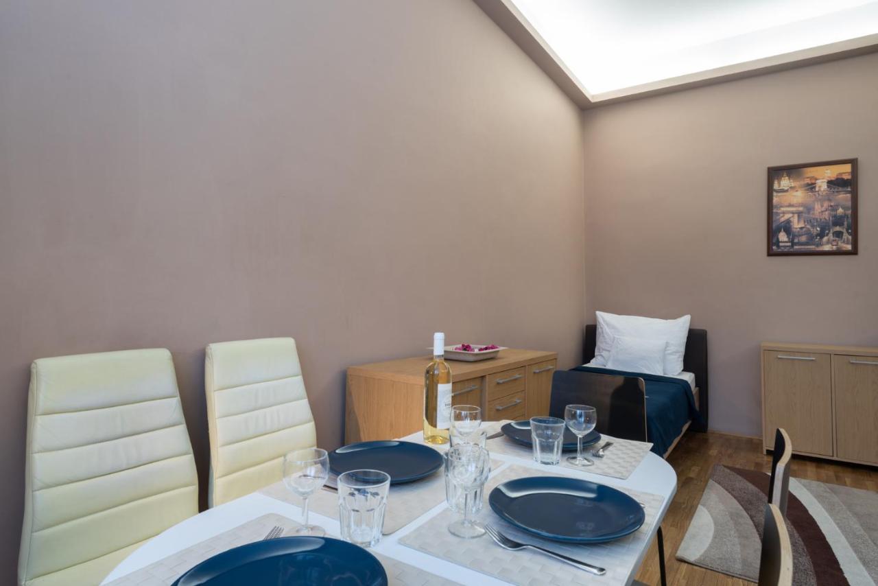Kiraly Central Apartment With Free Parking And Ac บูดาเปสต์ ภายนอก รูปภาพ