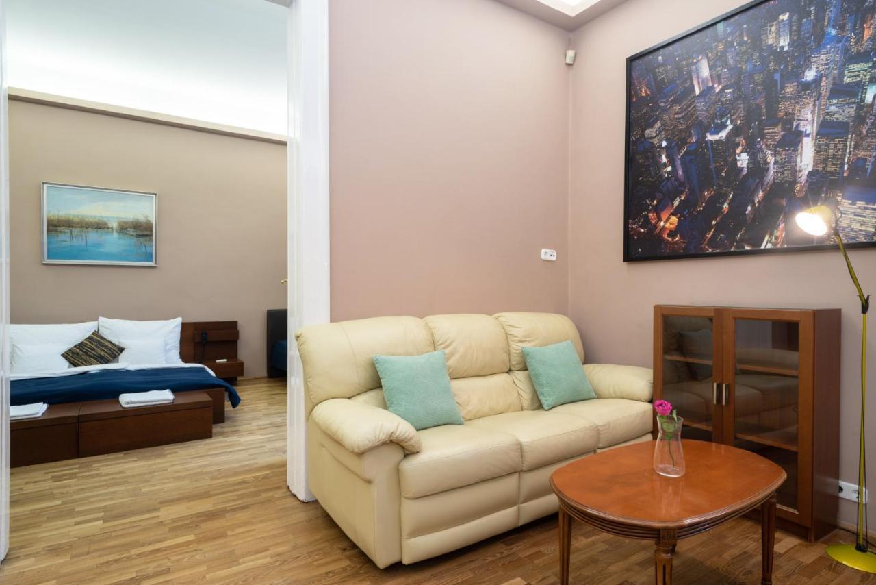 Kiraly Central Apartment With Free Parking And Ac บูดาเปสต์ ภายนอก รูปภาพ